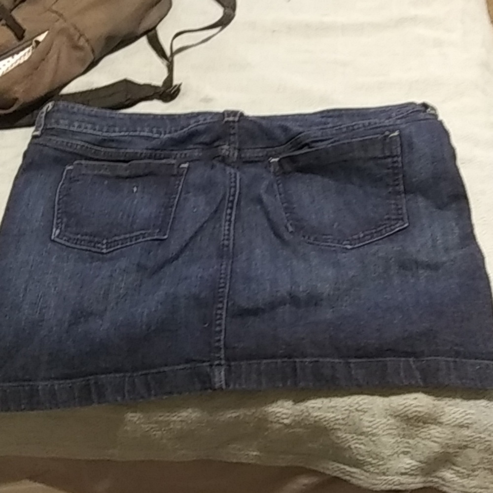 Skirt - Picture 2 of 2